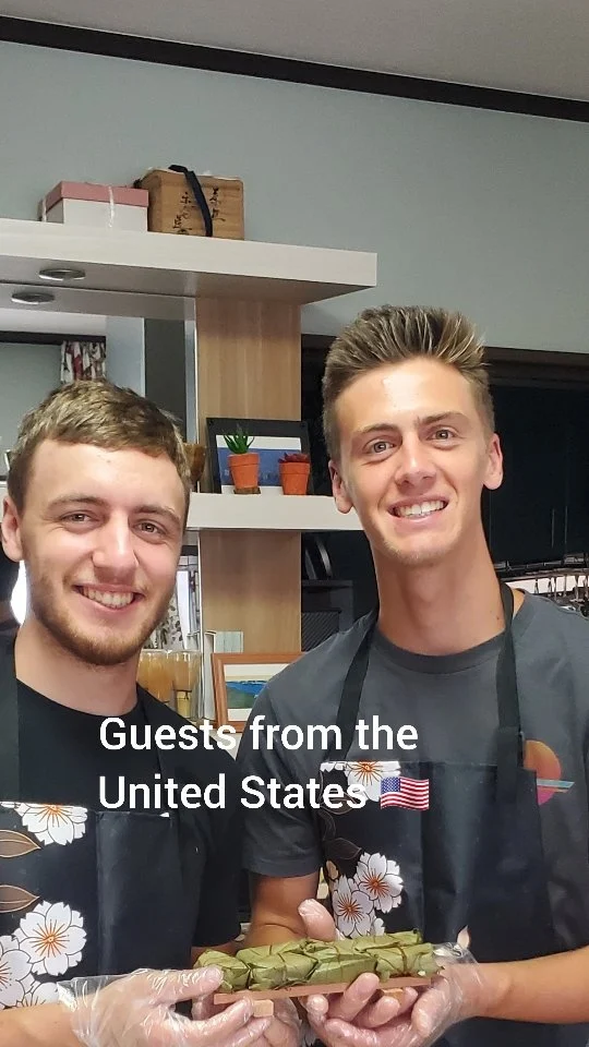 Welcome guests from the United States 🇺🇸
Two brothers, 22 and 18 years old, chose Japan for their first trip abroad. They didn't go through a travel agency, they decided where they wanted to go by themselves. They chose my cooking class because they wanted to know the real Japanese way of life, not just tourist spots. Thank you. The two brothers, the younger brother who is good at sports, and the older brother who is smart and used to be passionate about Robocon, cooked very well. They had a big appetite and finished everything in no time. I forgot to explain, so they even ate the persimmon leaf of the persimmon leaf sushi . I am very sorry💦
 I would like to meet the parents who raised such wonderful brothers...🥰
#cooking_experience #washoku #pressedsushi #registered_dietitian #cookaidnara #ikoma_nara_japan